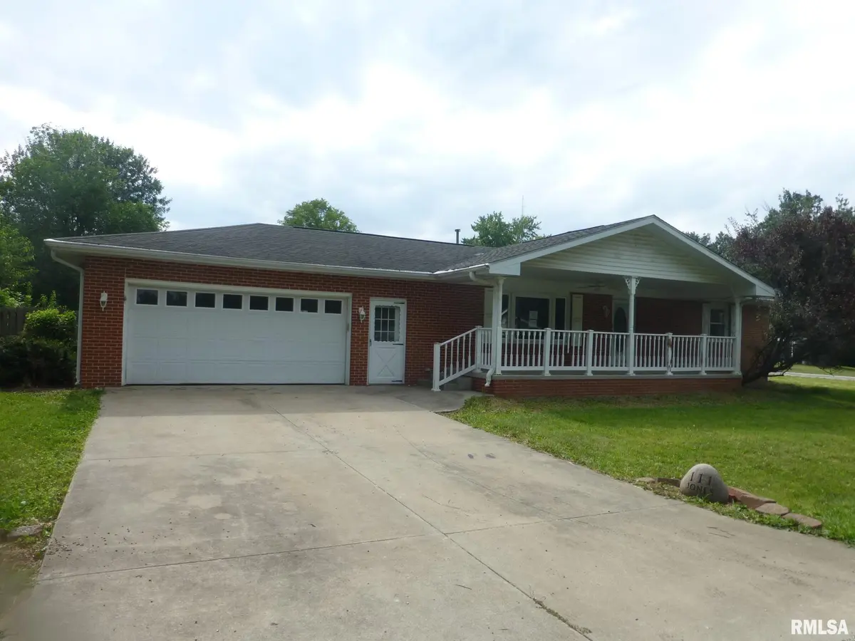 111 JONES ST, Woodson, IL 62695