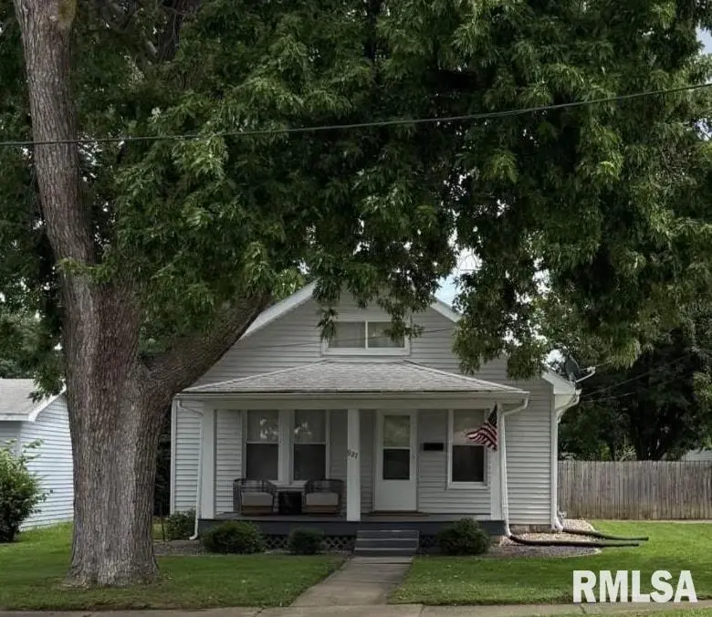 927 S 22ND ST, Quincy, IL 62301