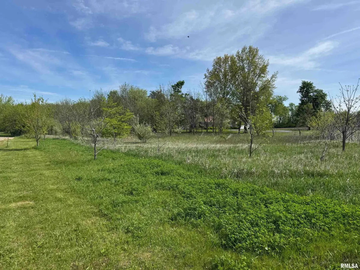 0 State Route 9 Route, Pekin, IL 61554