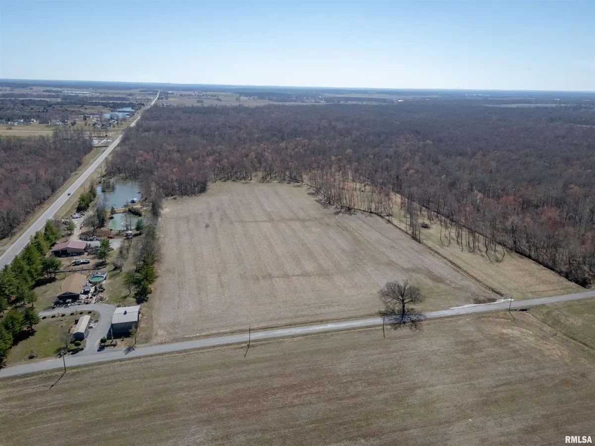 1234 Khoury League RD, Marion, IL 62959
