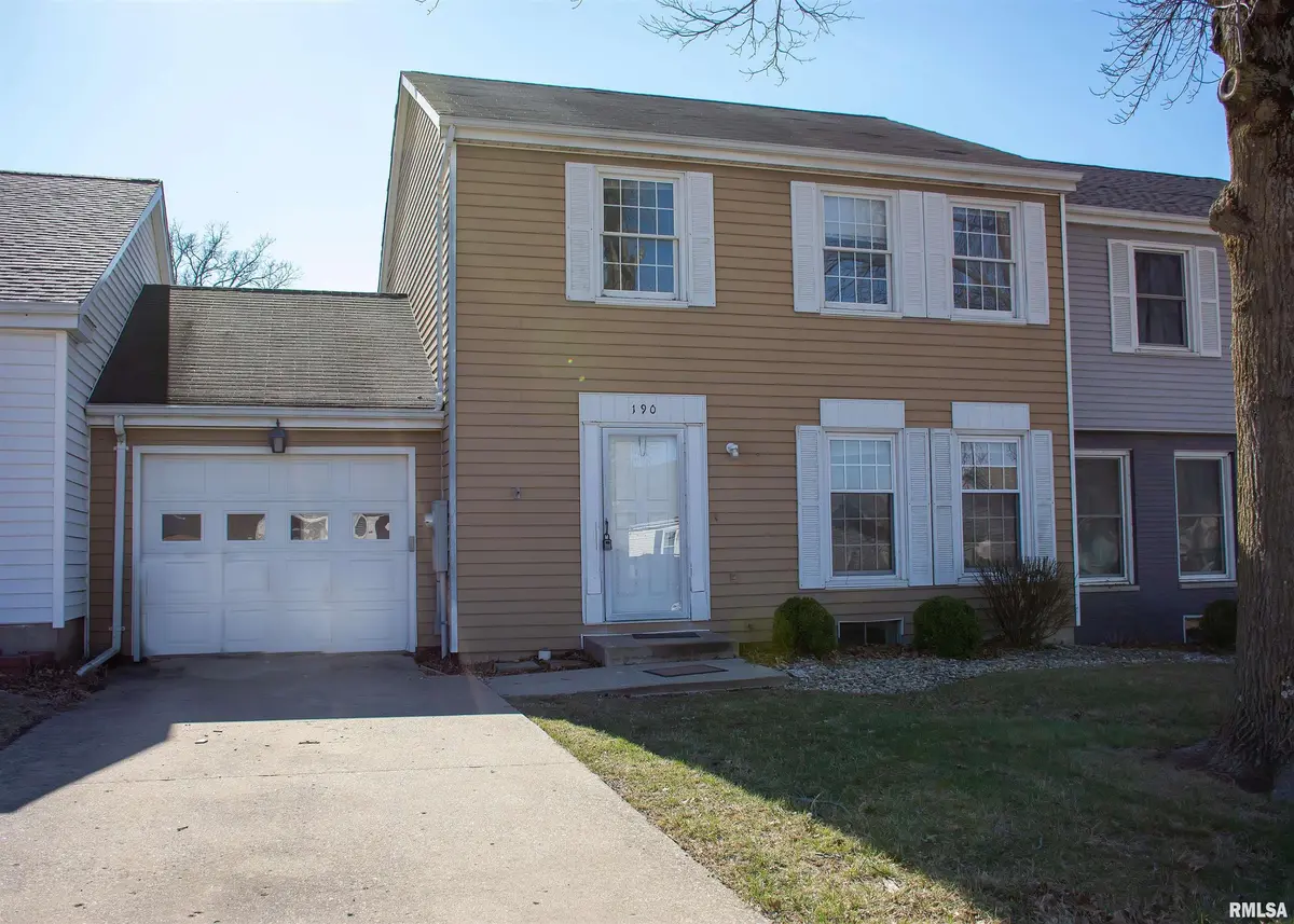 190 ARLINGTON DR, Macomb, IL 61455