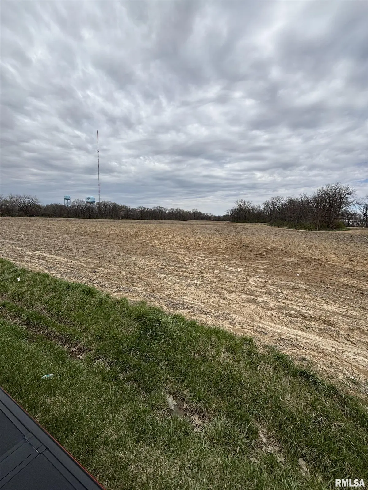 PINECREST DR, East Peoria, IL 61611