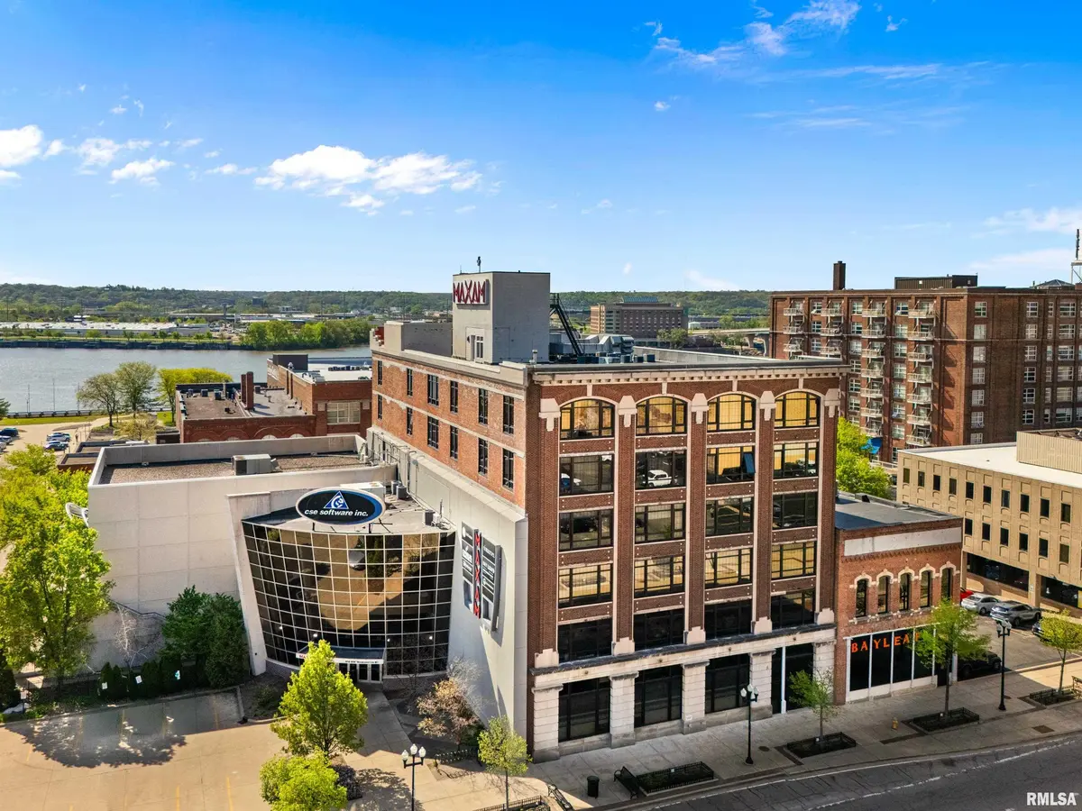 316 SW WASHINGTON ST #201, Peoria, IL 61602