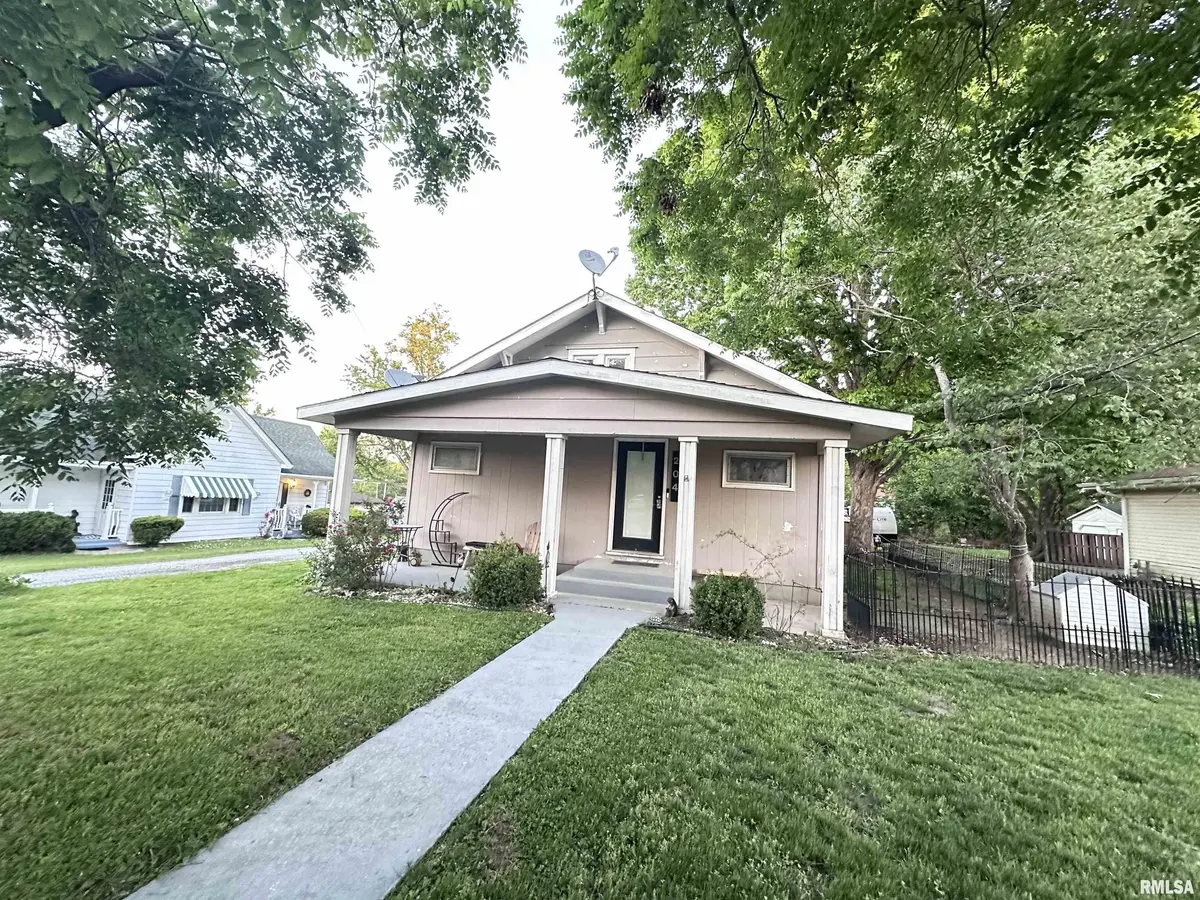204 N CENTENNIAL ST, Cobden, IL 62920
