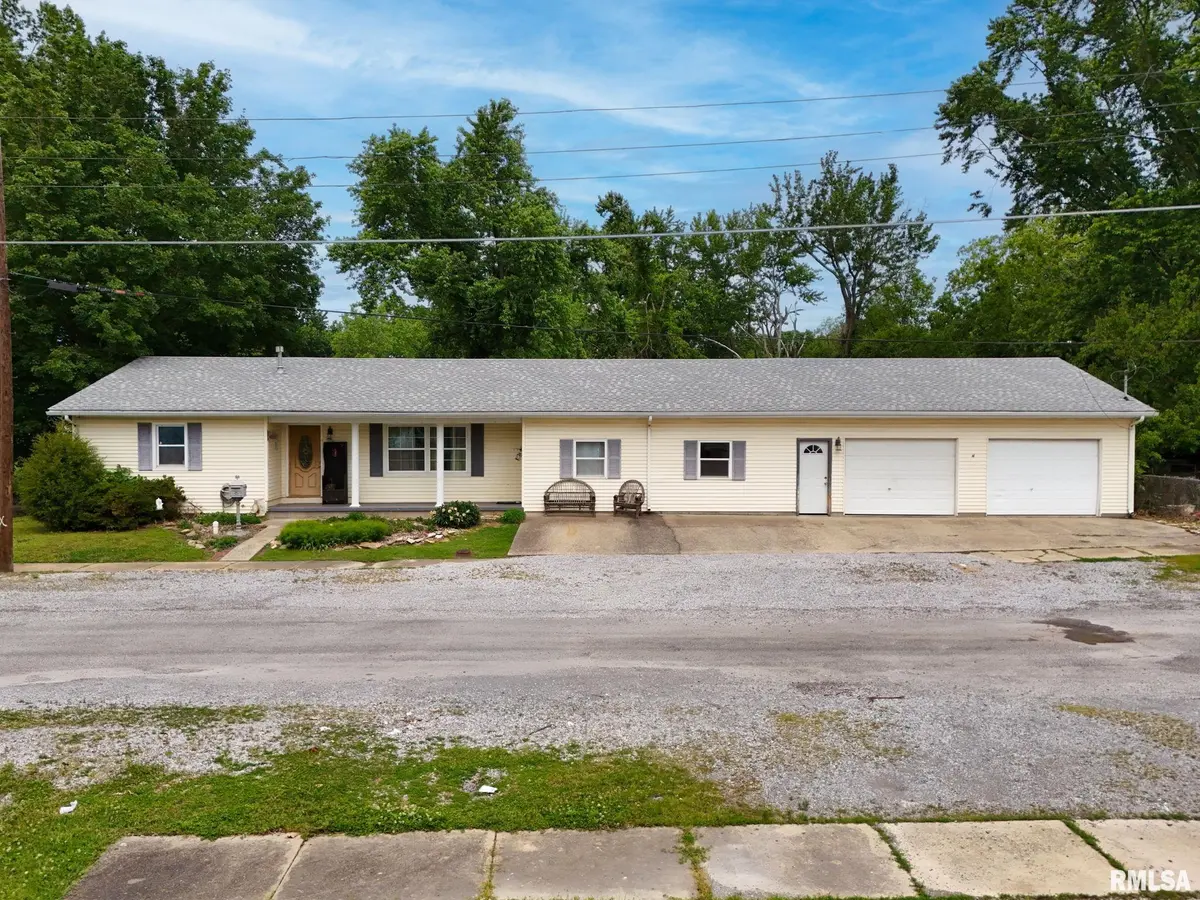 1830 KING ST, Eldorado, IL 62930