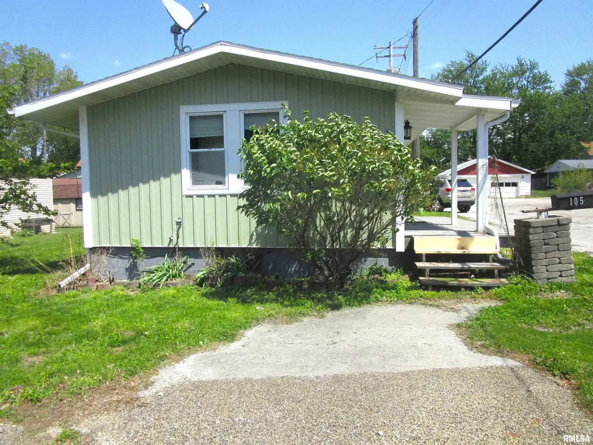 105 N PERRY ST, Carlock, IL 61725