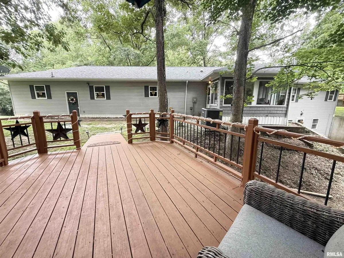 2372 LOGAN ST, Murphysboro, IL 62966