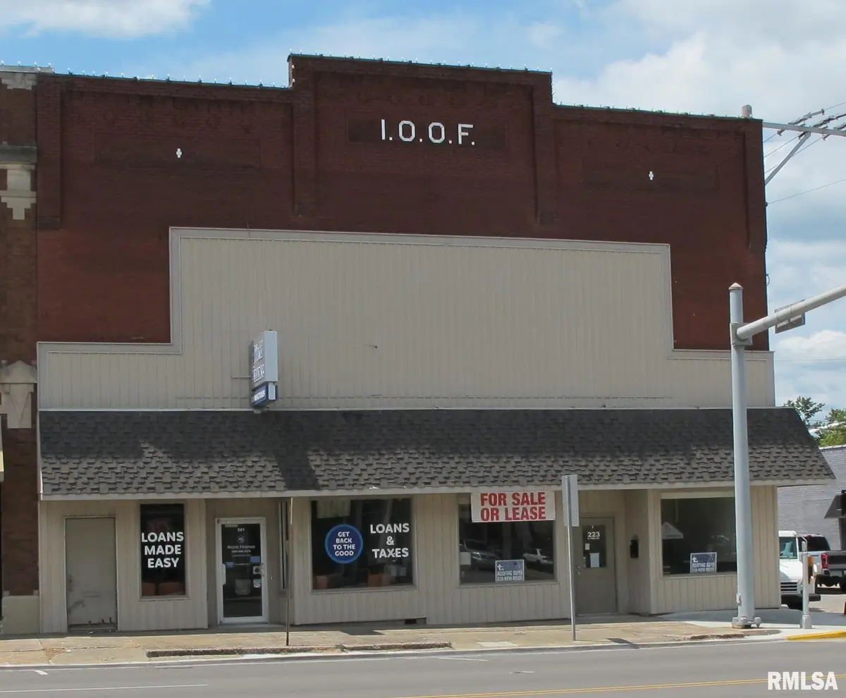 223 N PARK AVE, Herrin, IL 62948