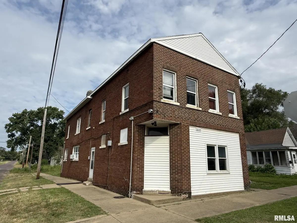 1421 S LIVINGSTON ST, Peoria, IL 61605