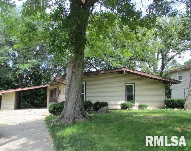 2515 W HUNTINGTON DR, Peoria, IL 61614