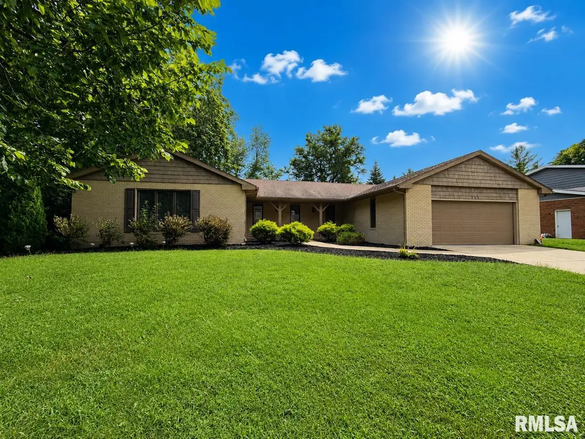 122 W MORNINGSIDE DR, Peoria, IL 61614