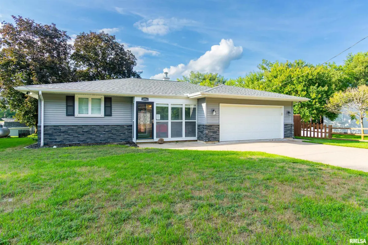 6884 BASS RD, Manito, IL 61546