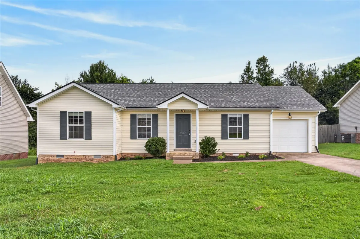 204 Ruf Dr, Oak Grove, KY 42262