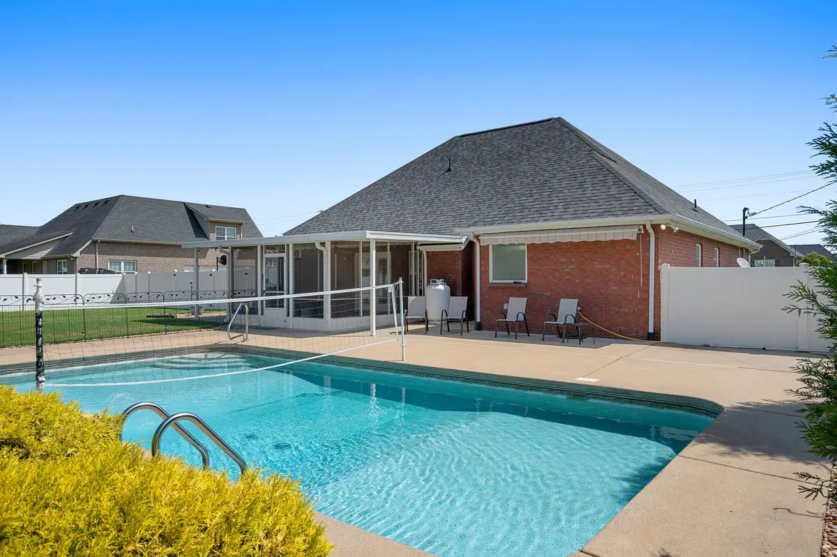 1005 Stratus Dr, Murfreesboro, TN 37127