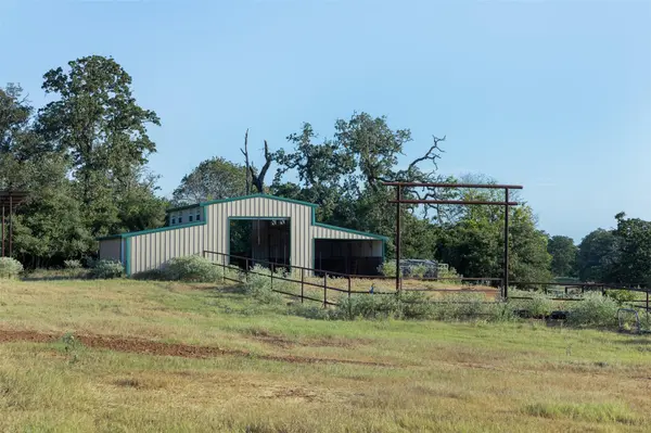 1045 Private Road 7005, Lexington, TX 78947