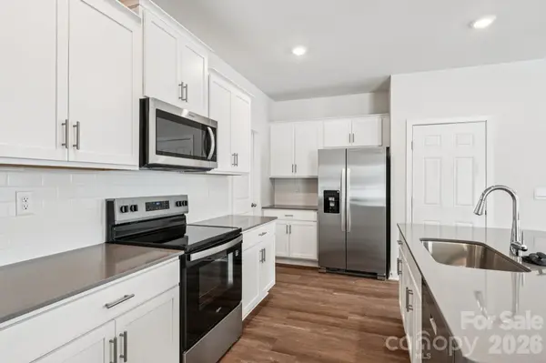 15 Cora View TRL, Waynesville, NC 28785