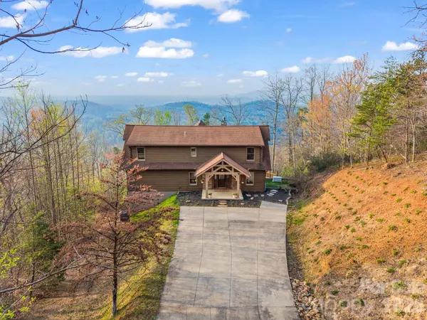 110 Chetan WAY, Lake Lure, NC 28746