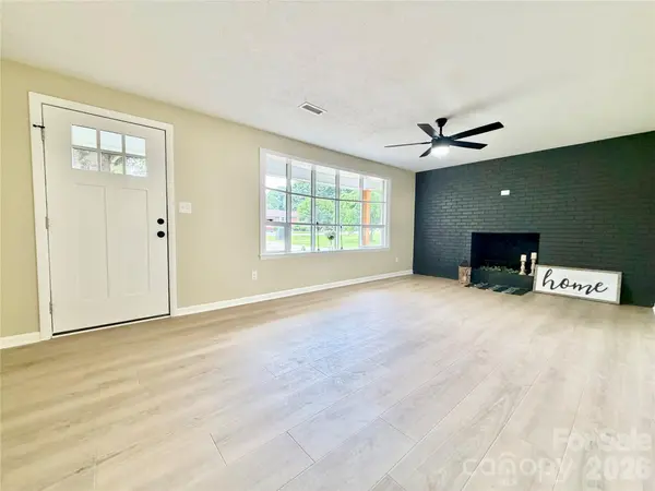 303 Deal AVE NE, Conover, NC 28613