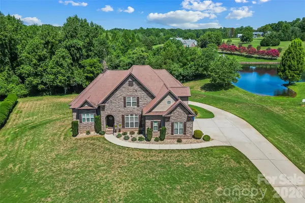 5895 Bakers PT, Hickory, NC 28602