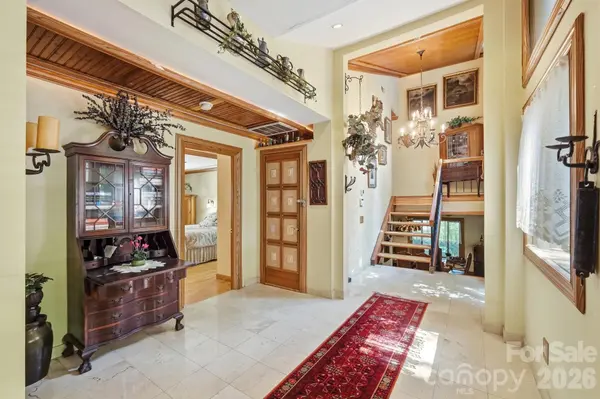 223 Millwood LN, Charlotte, NC 28270