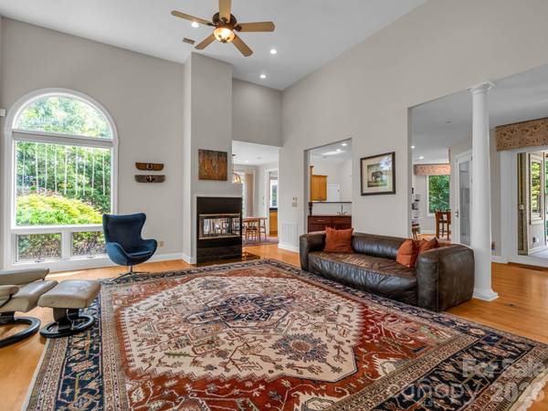 556 Quail Ridge BLVD, Lake Lure, NC 28746
