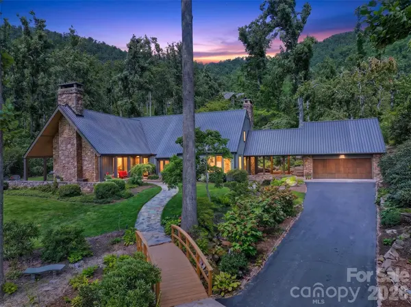299 Webb Cove RD, Asheville, NC 28804