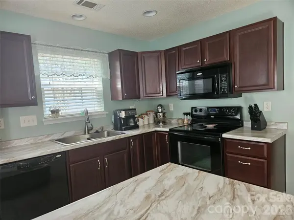 16931 Greenlawn Hills CT, Charlotte, NC 28213