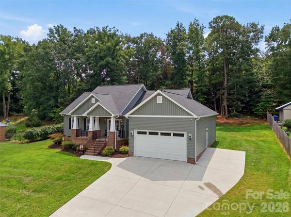 301 Pinehurst DR, Kings Mountain, NC 28086