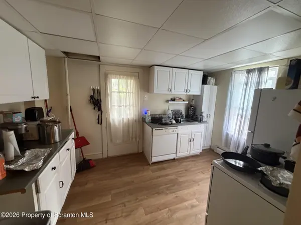 176-178 Grove ST, East Stroudsburg, PA 18301