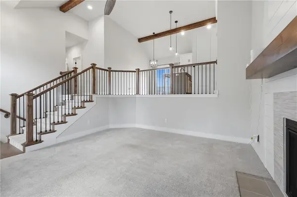 3919 Valley Forge DR, Blue Springs, MO 64014