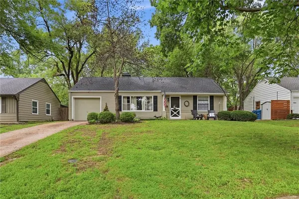 2800 W 78th ST, Prairie Village, KS 66208