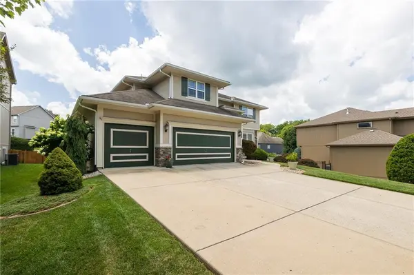 2707 SW 9TH TER, Lee's Summit, MO 64081