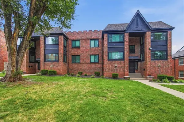 4335 Mercier ST, Kansas City, MO 64111