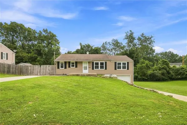1711 N Hocker ST, Independence, MO 64050