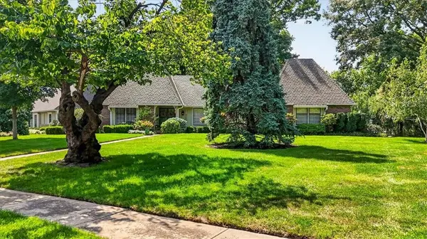 9722 Briar ST, Overland Park, KS 66207