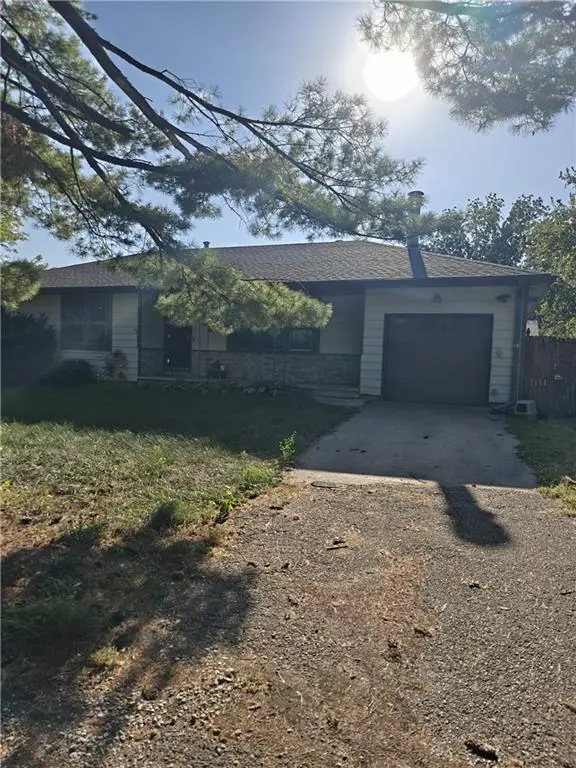 401 S Washington ST, Spring Hill, KS 66083