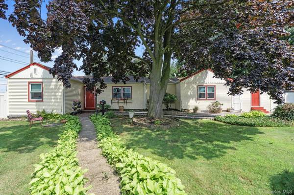 125 1st ST, Brentwood, NY 11717