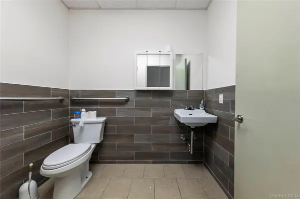 8810 J, Brooklyn, NY 11236