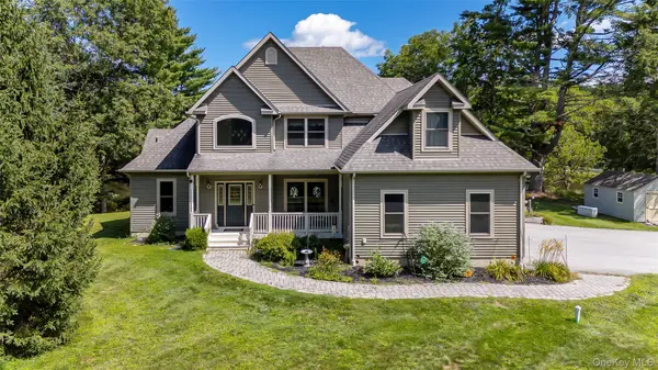50 Meghan CT, Pine Bush, NY 12566