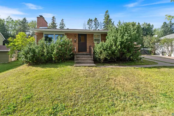 54 Hays Cr, Silver Bay, MN 55614