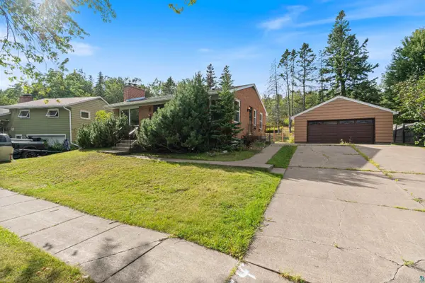 54 Hays Cr, Silver Bay, MN 55614