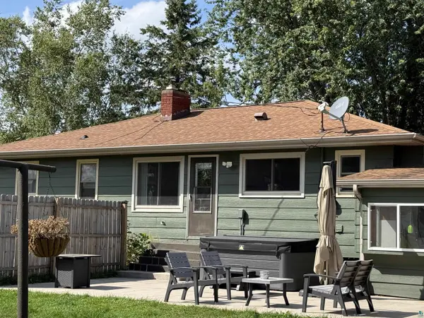 402 Alcohol Rd, Wrenshall, MN 55797