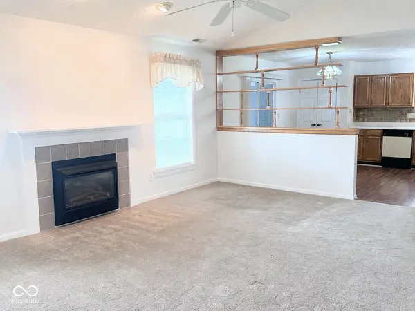 901 Peony LN, Fortville, IN 46040