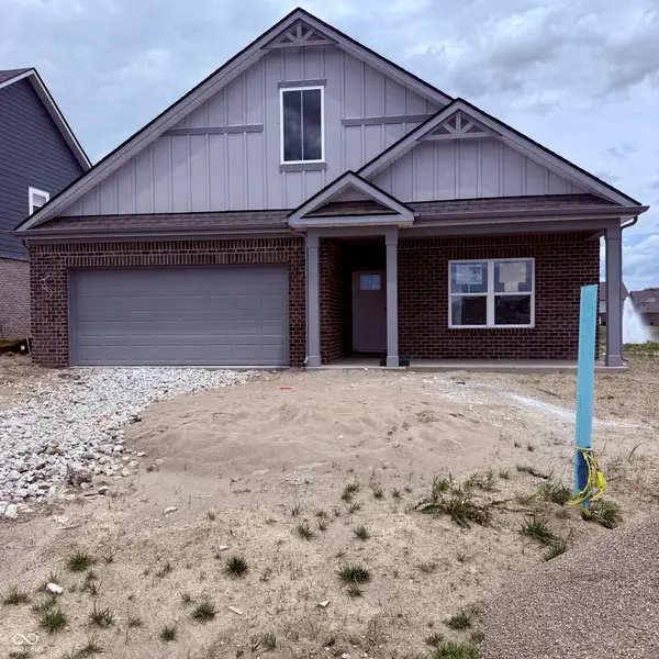 1336 Scotch LN, Greenwood, IN 46143