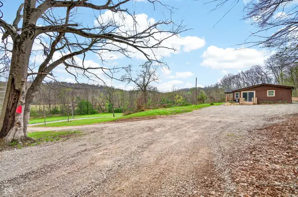 6640 Bellsville PIKE, Columbus, IN 47201