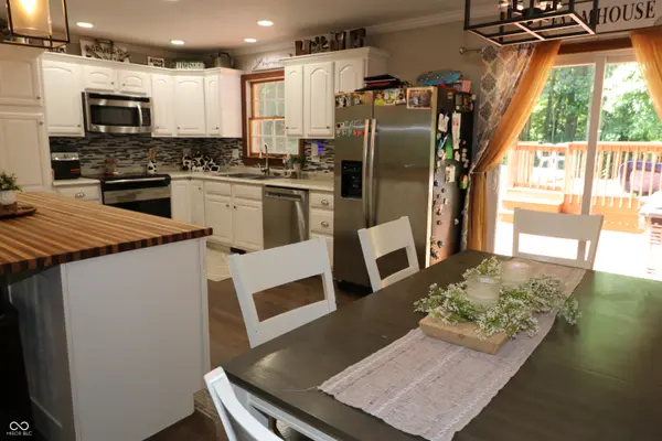 1287 Lovers RD, Batesville, IN 47006
