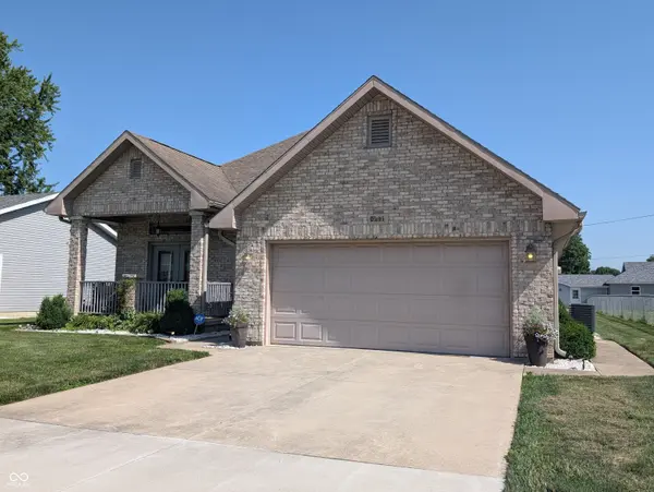 628 E 8th ST, Rushville, IN 46173