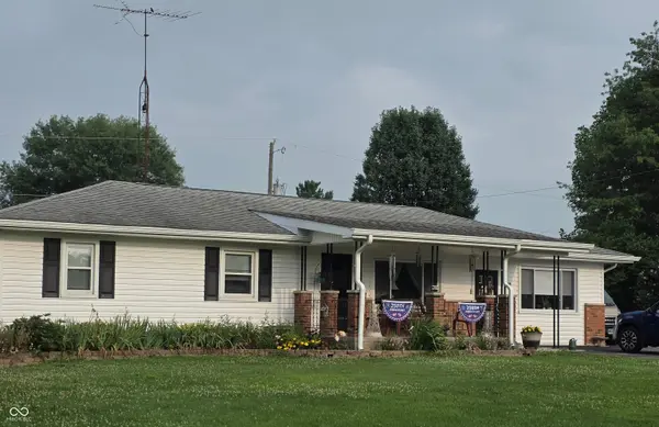 205 S Elizabeth ST, Westport, IN 47283