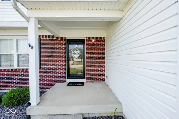 5067 Clay Creek LN, Plainfield, IN 46168