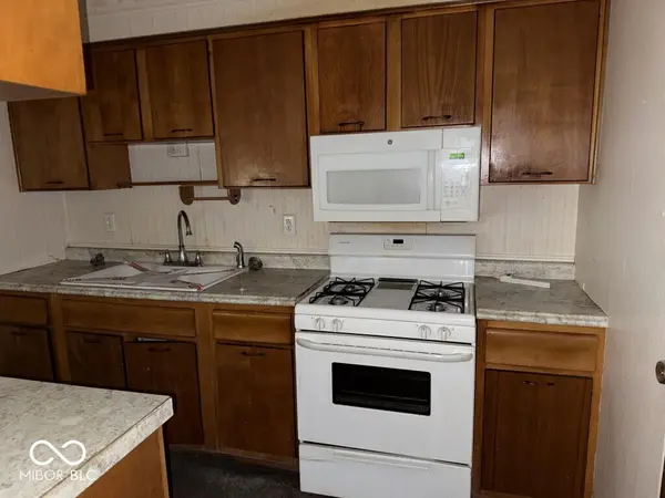 1911 S Kathy DR, Muncie, IN 47302